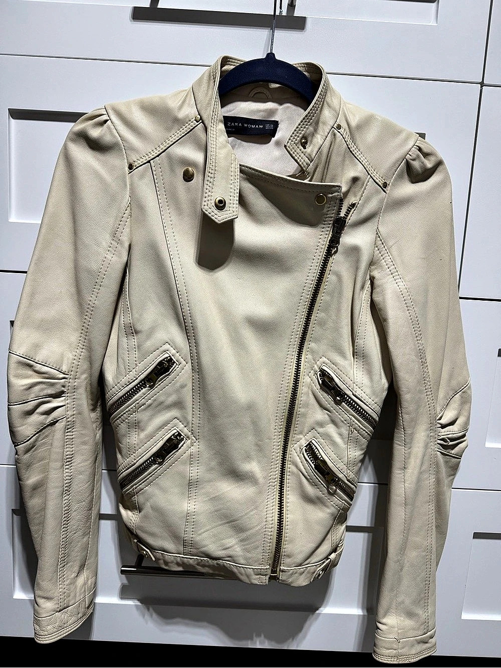Zara Leather Moto Jacket in Cream Size XS